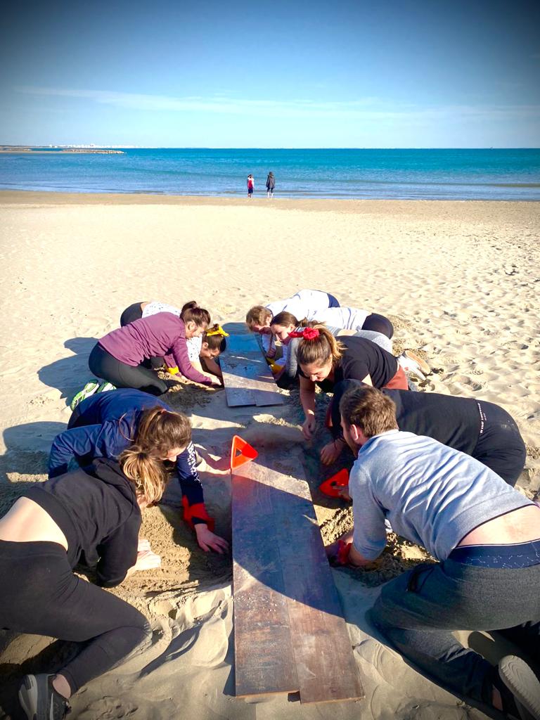 team building Koh Lanta sur la plage 